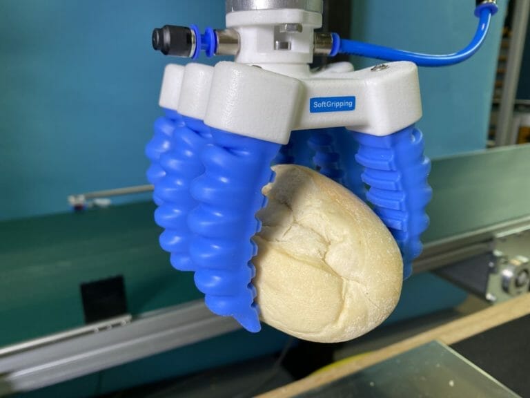 Gripper used in automated bakeries